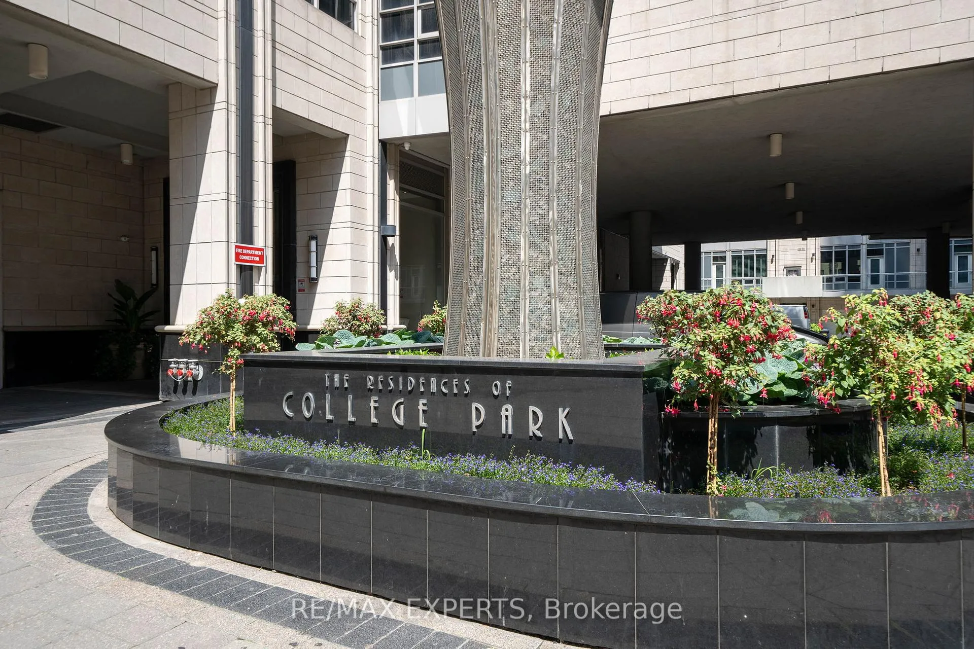 Photo 6 of Unit 307, 763 Bay Street, Toronto, Bay Street Corridor — HOMEH