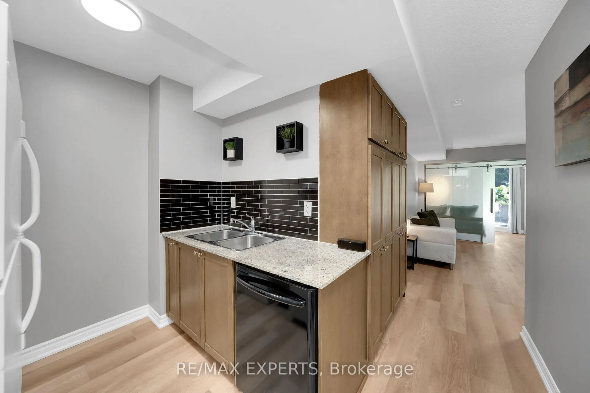Photo 12 of Unit 307, 763 Bay Street, Toronto, Bay Street Corridor — HOMEH