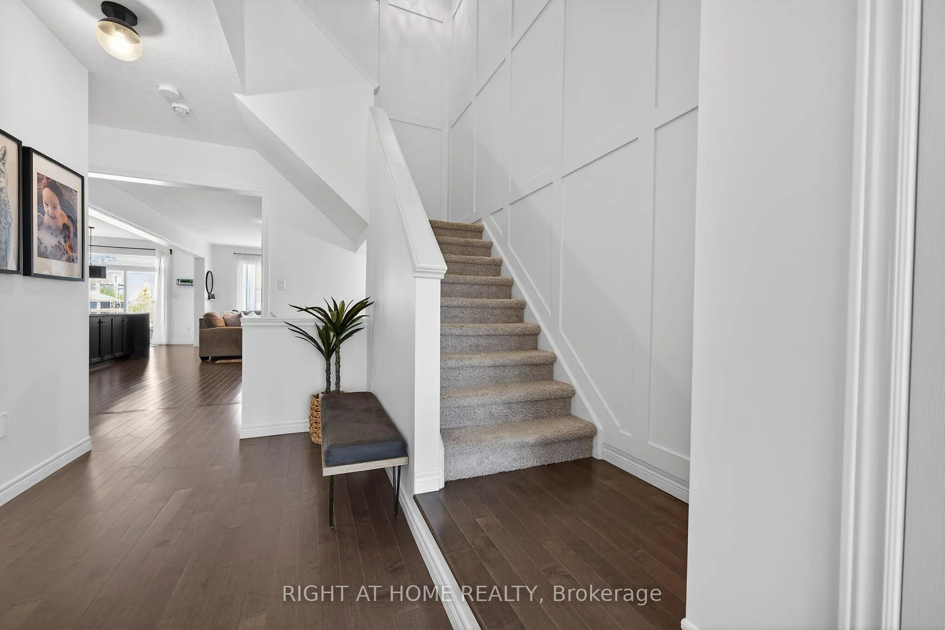 Photo 4 of 67 Ambrous Crescent, Guelph, Kortright East — HOMEH