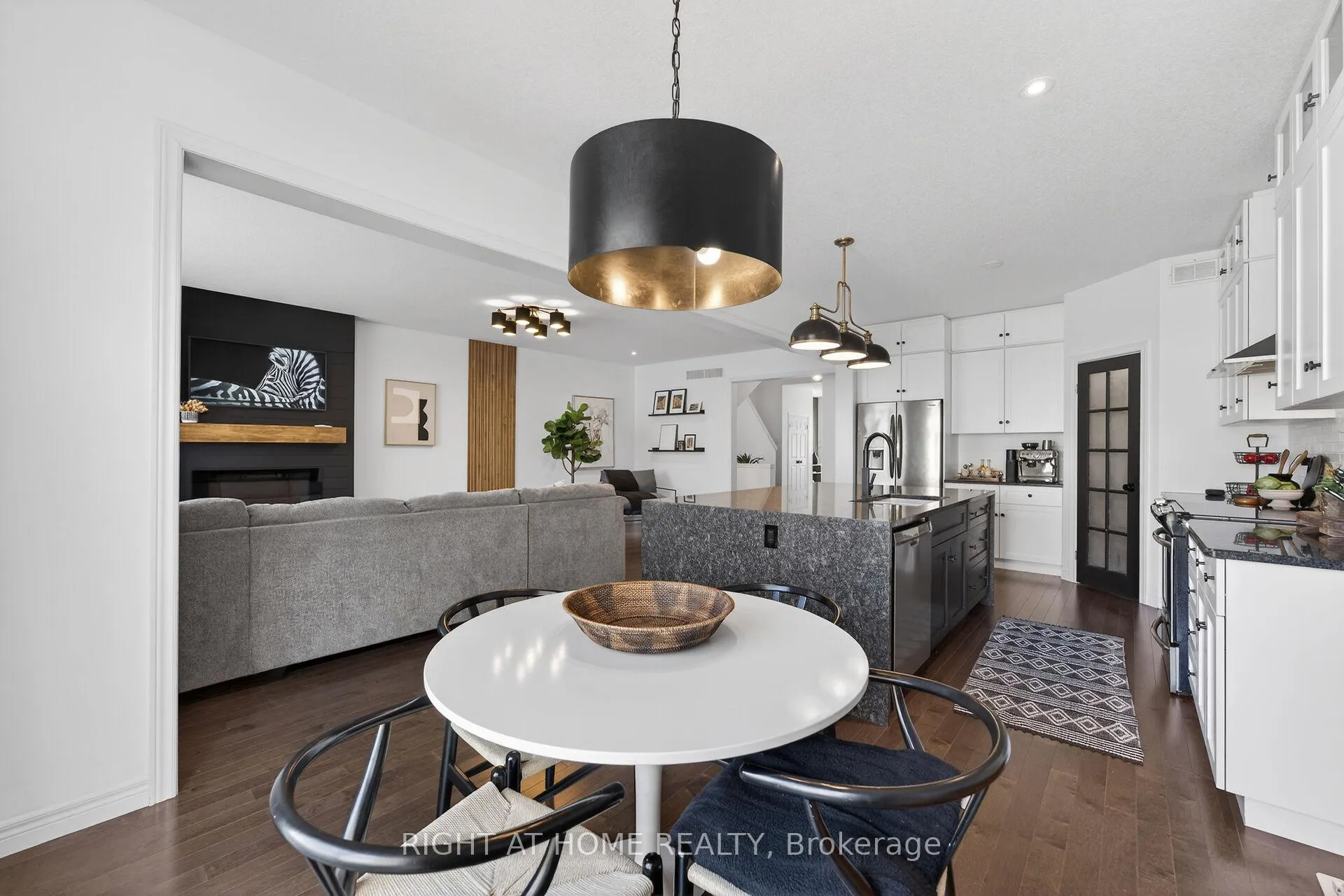 Photo 11 of 67 Ambrous Crescent, Guelph, Kortright East — HOMEH