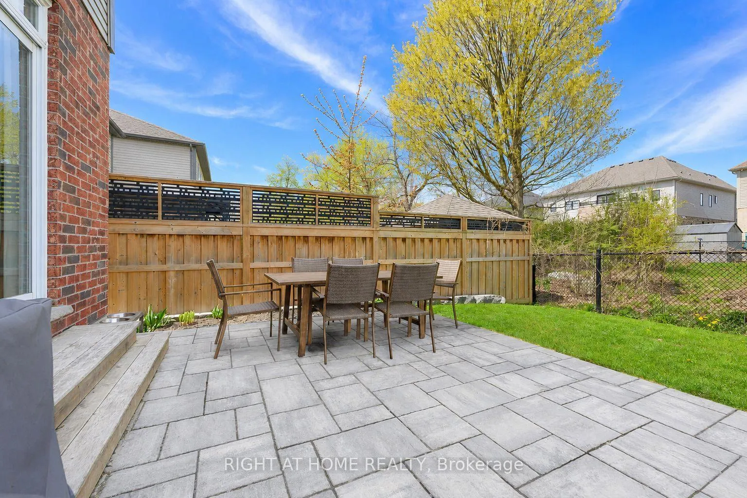 Photo 46 of 67 Ambrous Crescent, Guelph, Kortright East — HOMEH