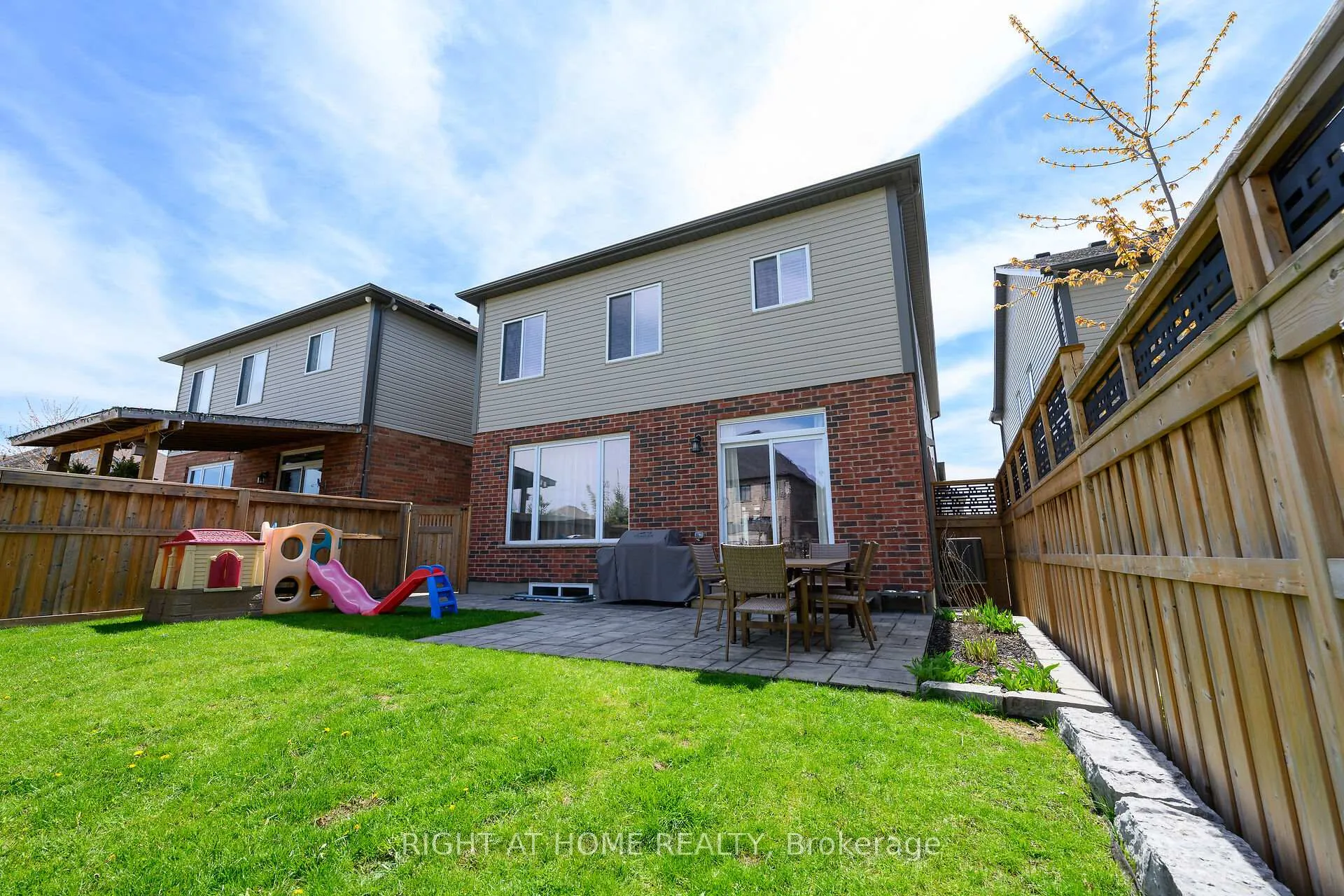 Photo 48 of 67 Ambrous Crescent, Guelph, Kortright East — HOMEH