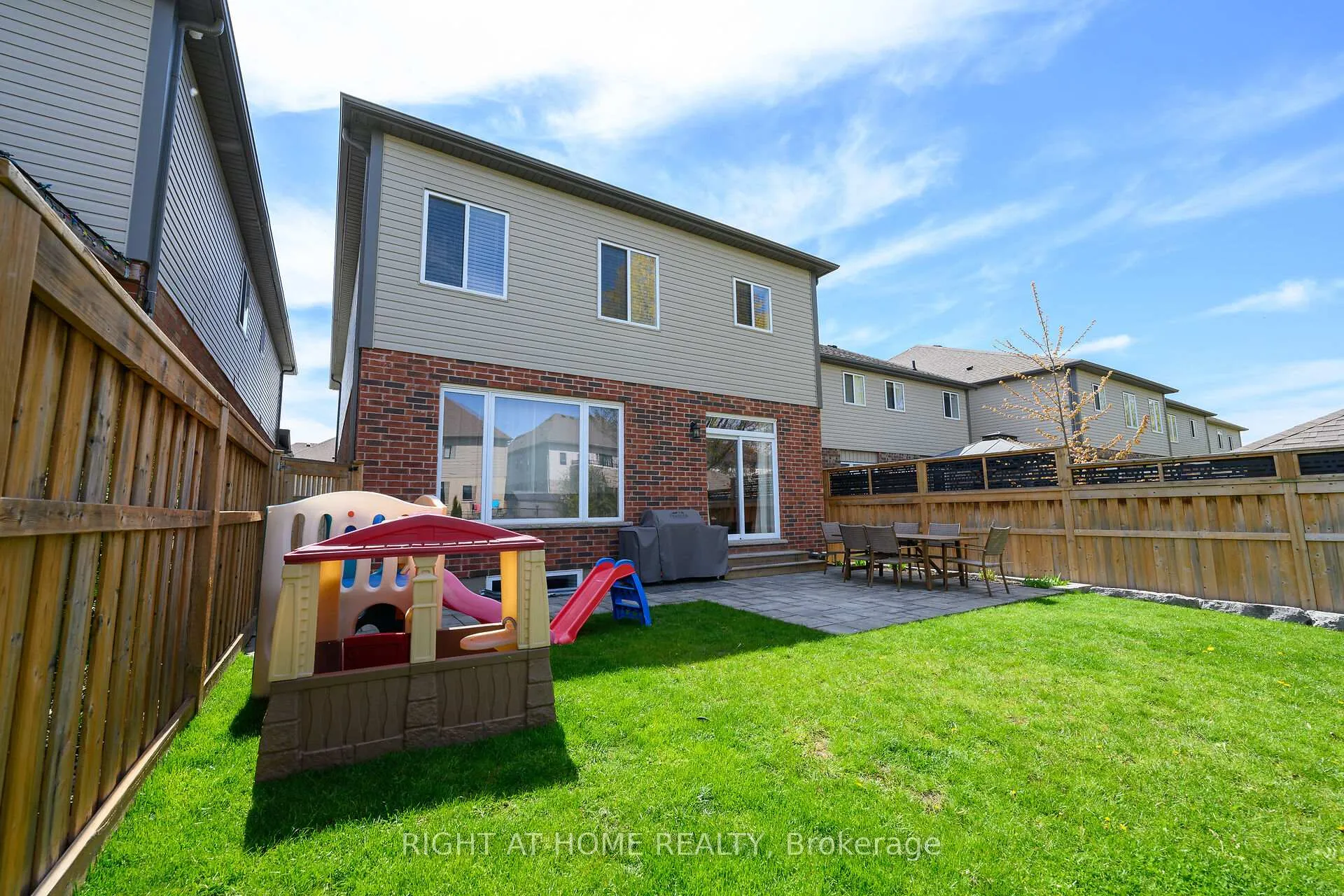 Photo 49 of 67 Ambrous Crescent, Guelph, Kortright East — HOMEH