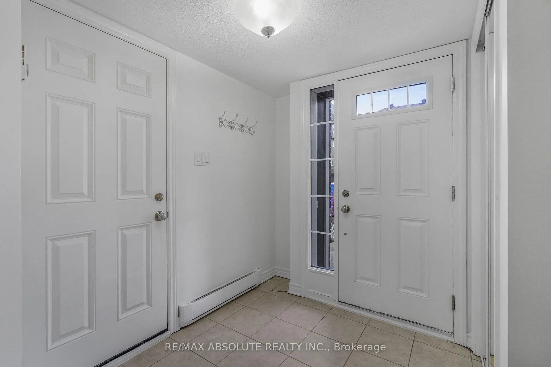 Photo 3 of 121 Helenium Lane, Ottawa, Avalon West — HOMEH