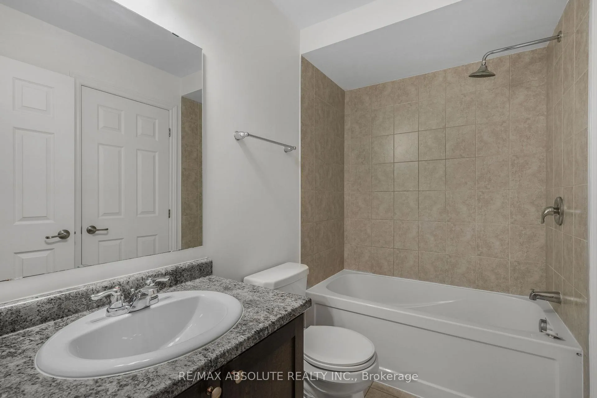 Photo 21 of 121 Helenium Lane, Ottawa, Avalon West — HOMEH