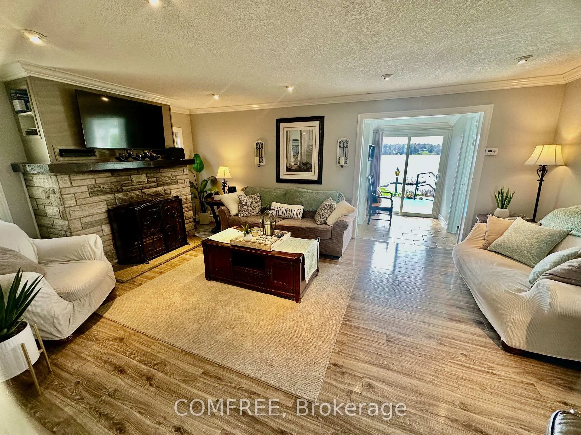 Photo 15 of 11 Lake Avenue, Puslinch, Puslinch Lake Settlement Areas — HOMEH
