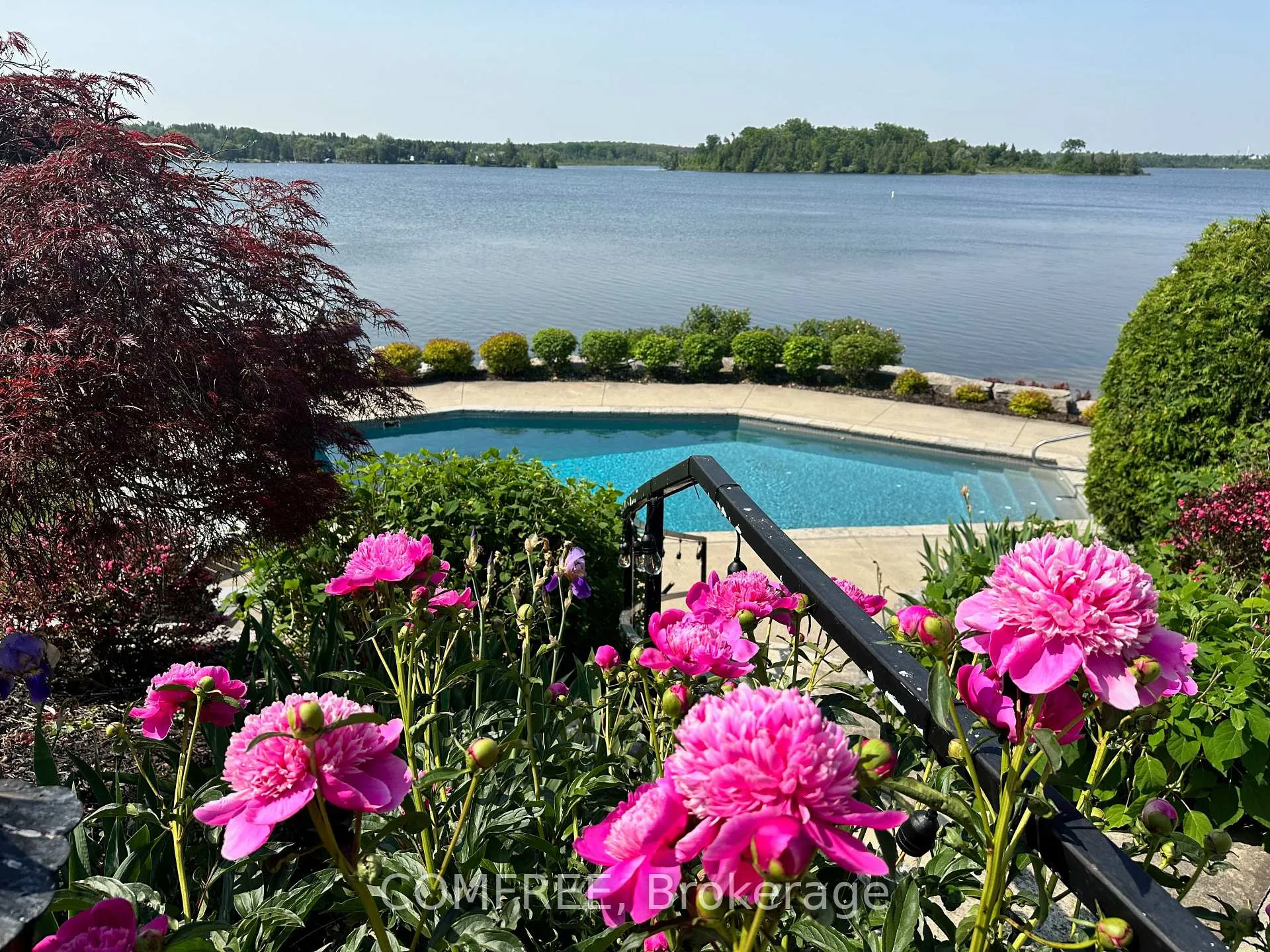 Photo 20 of 11 Lake Avenue, Puslinch, Puslinch Lake Settlement Areas — HOMEH