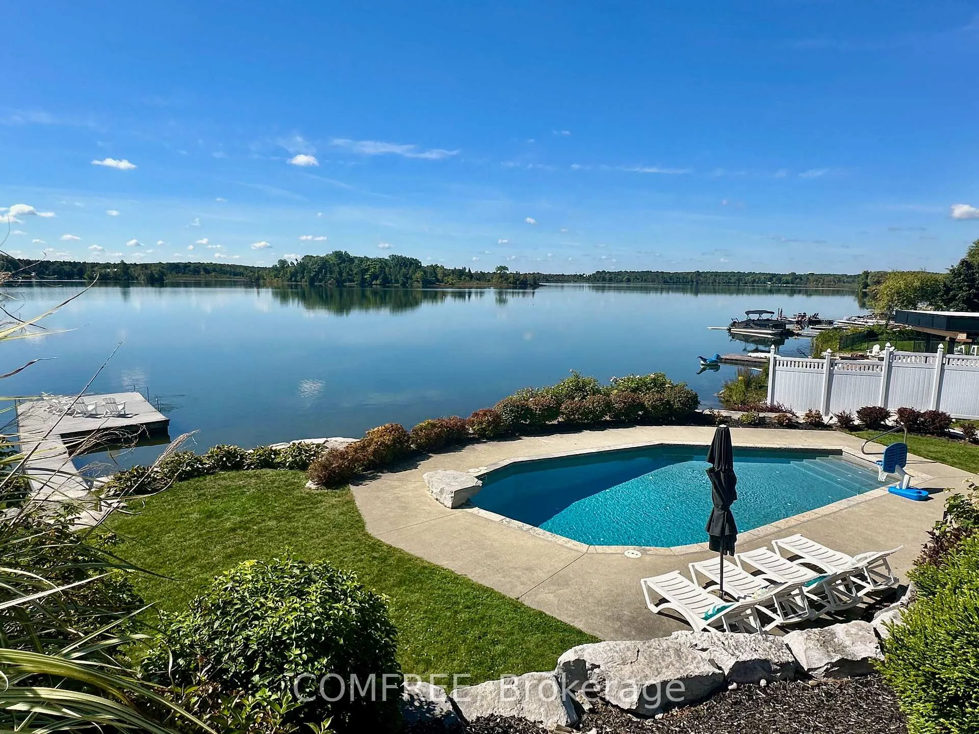 Photo 30 of 11 Lake Avenue, Puslinch, Puslinch Lake Settlement Areas — HOMEH