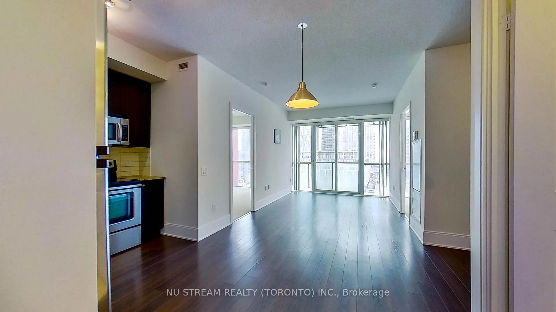 Photo 7 of Unit 829, 560 Front Street W, Toronto, Waterfront Communities — HOMEH