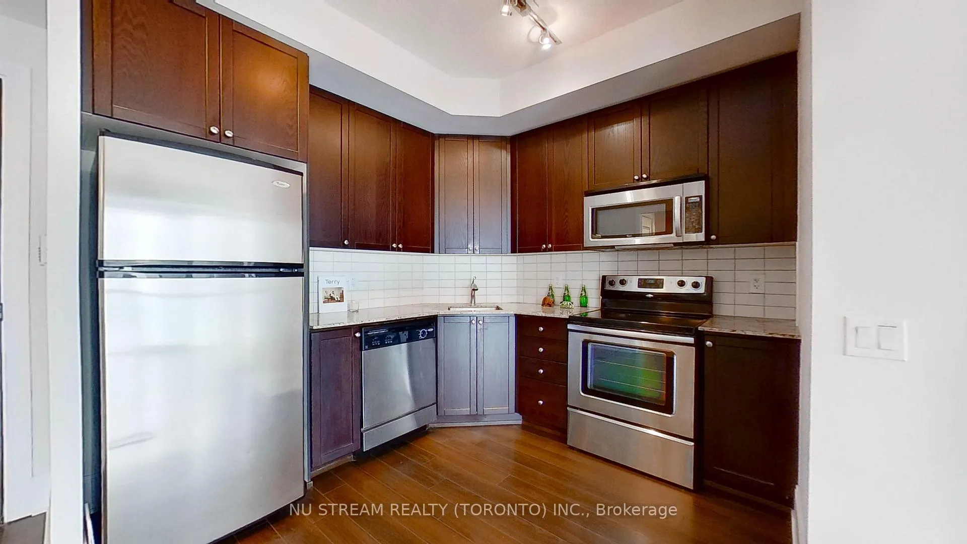 Photo 14 of Unit 829, 560 Front Street W, Toronto, Waterfront Communities — HOMEH