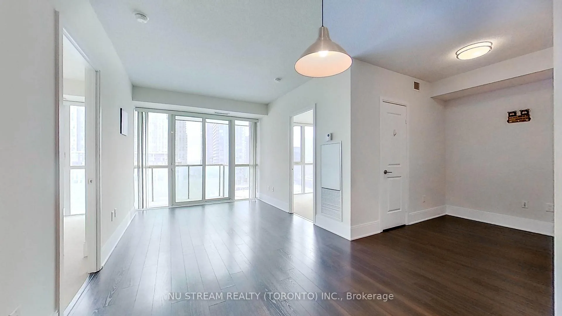 Photo 15 of Unit 829, 560 Front Street W, Toronto, Waterfront Communities — HOMEH