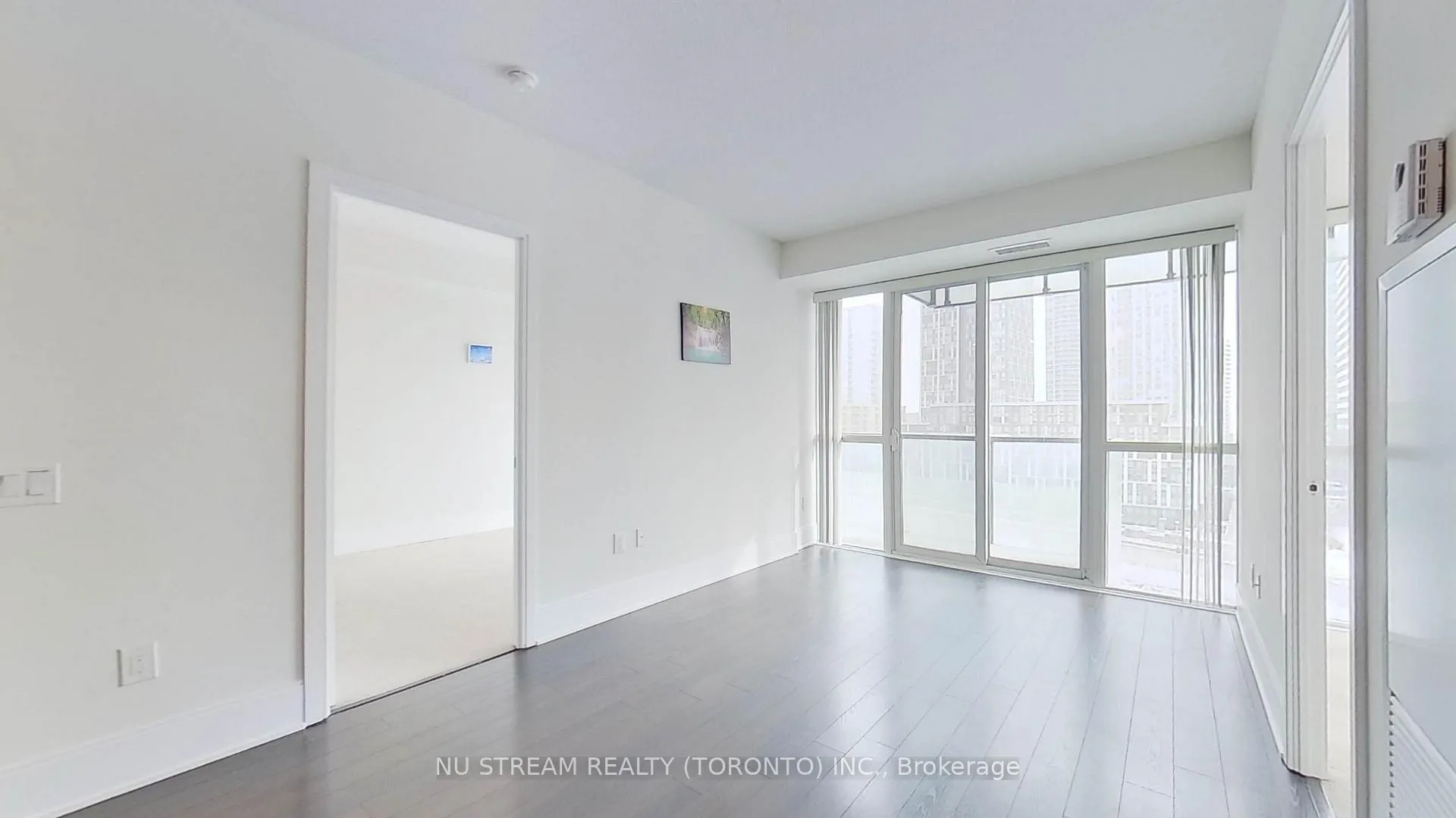 Photo 21 of Unit 829, 560 Front Street W, Toronto, Waterfront Communities — HOMEH