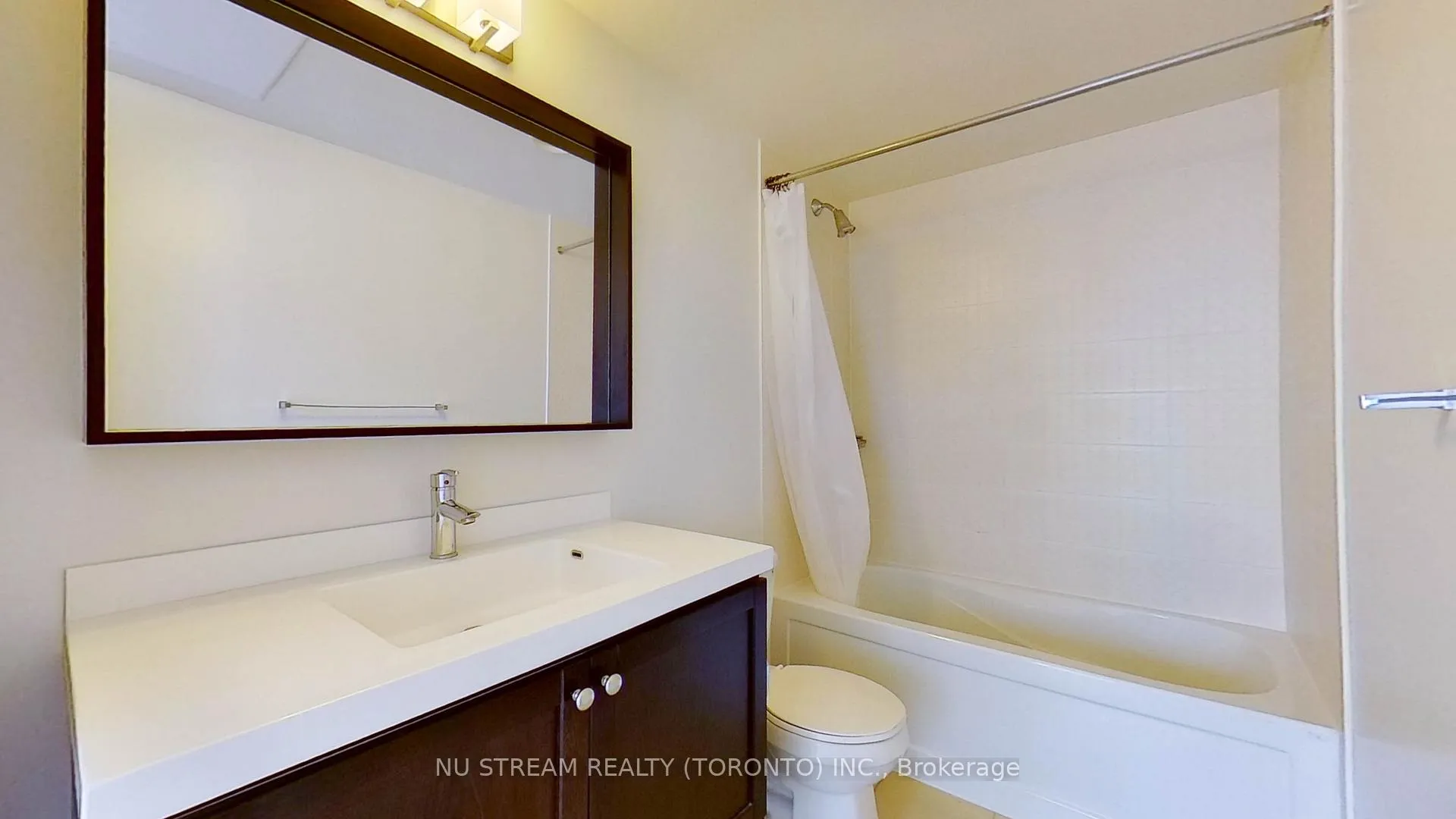 Photo 26 of Unit 829, 560 Front Street W, Toronto, Waterfront Communities — HOMEH
