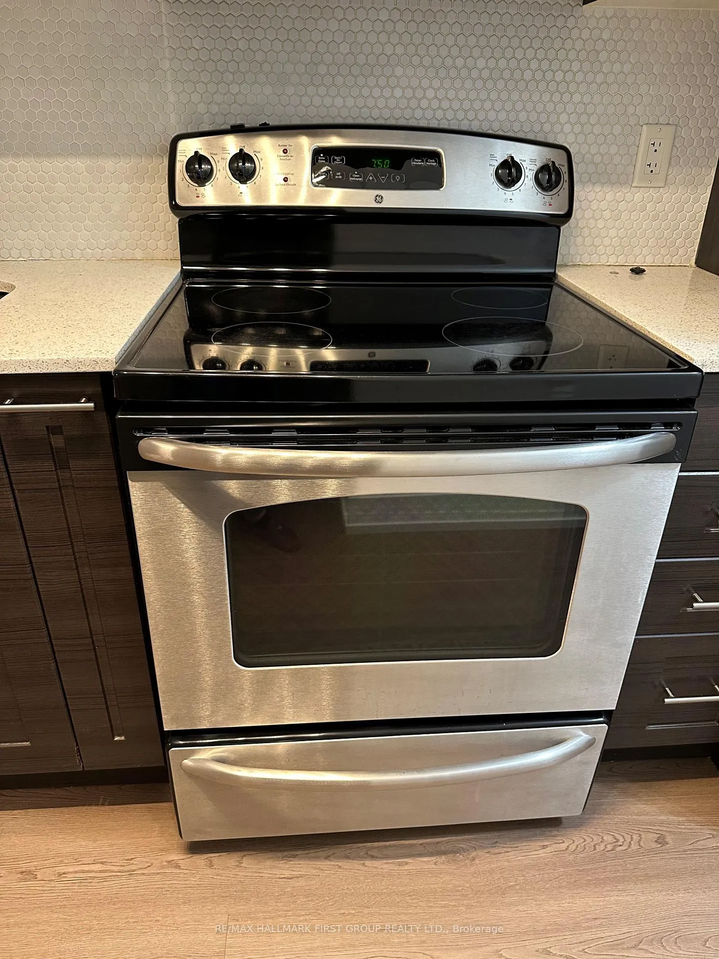 Photo 6 of Unit 816, 169 Fort York Boulevard, Toronto, Niagara — HOMEH