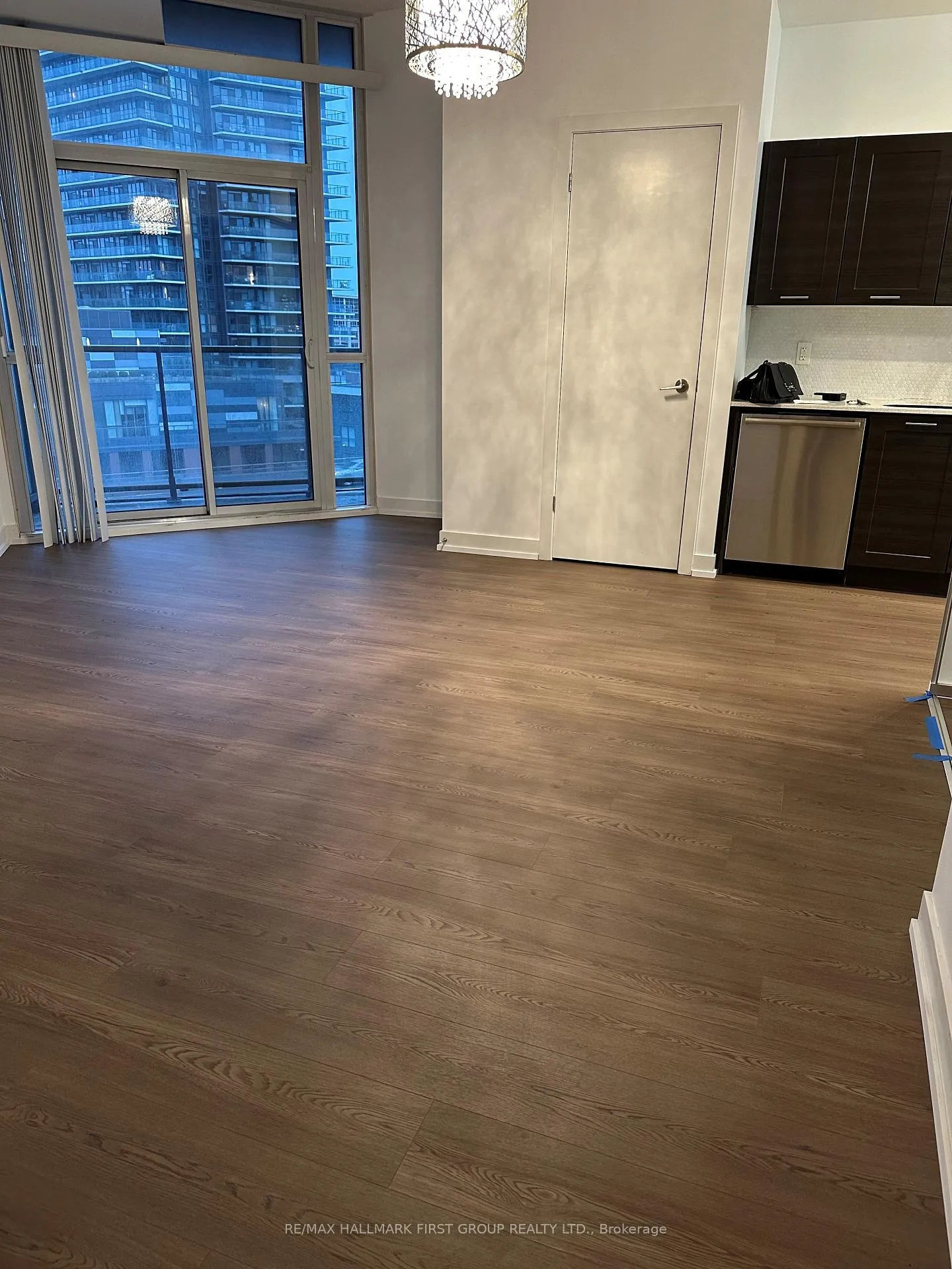 Photo 8 of Unit 816, 169 Fort York Boulevard, Toronto, Niagara — HOMEH