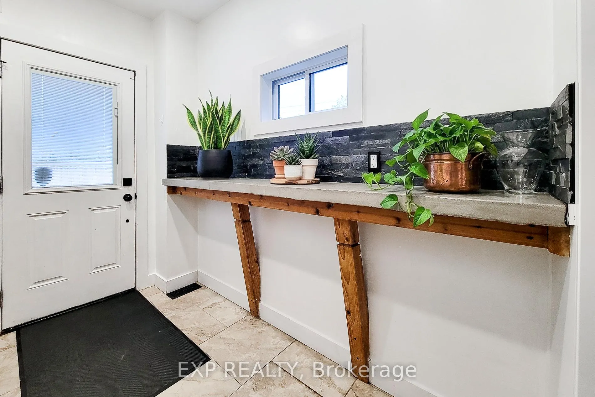 Photo 10 of 90 Gibson Avenue, Hamilton, Gibson — HOMEH