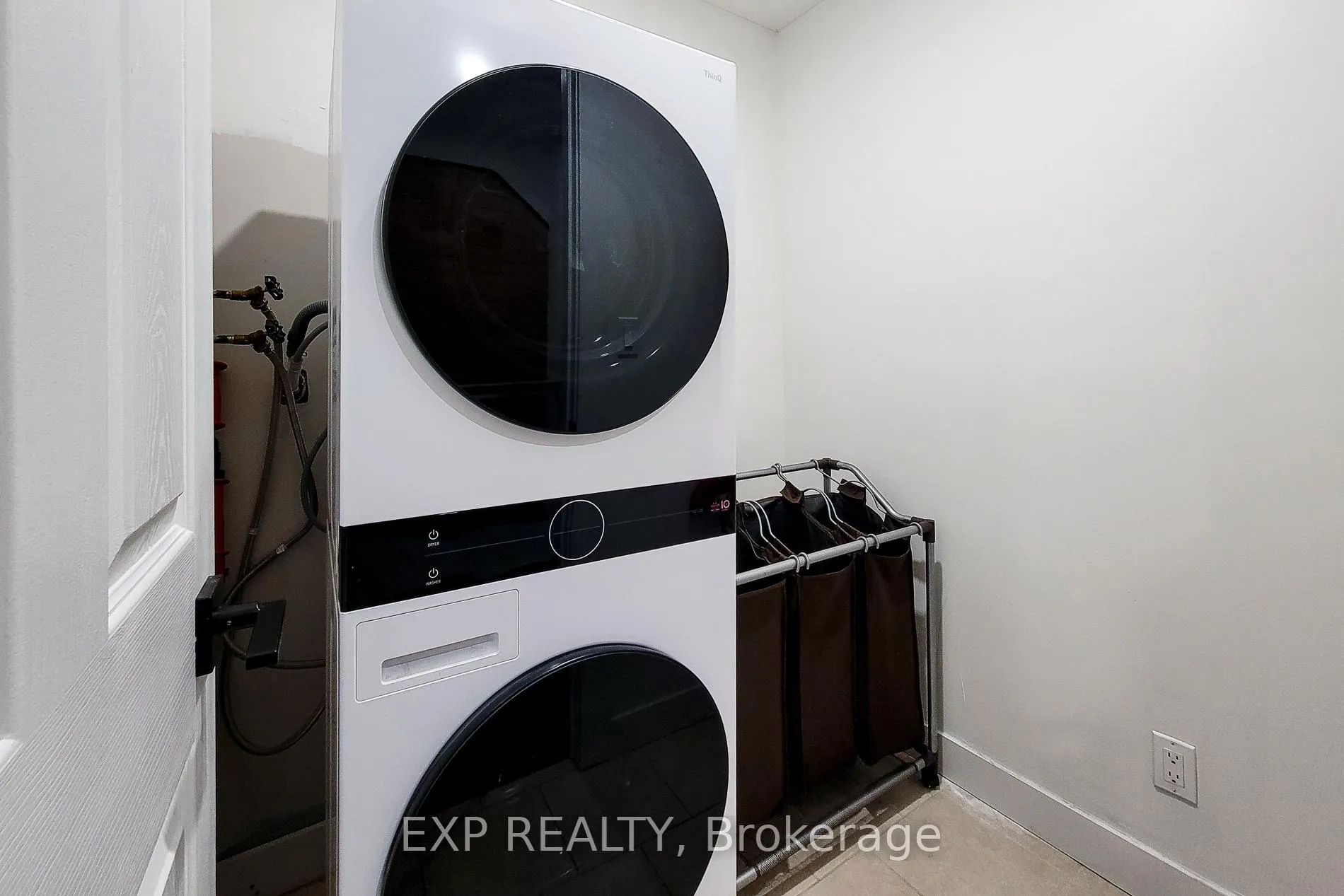 Photo 17 of 90 Gibson Avenue, Hamilton, Gibson — HOMEH