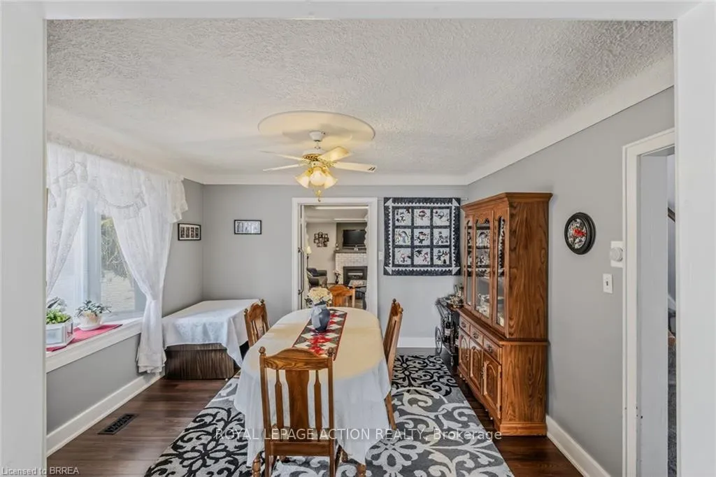Photo 16 of 19 Lyndsay Street, Brantford — HOMEH