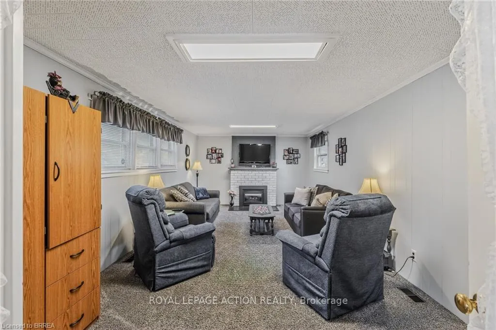 Photo 18 of 19 Lyndsay Street, Brantford — HOMEH