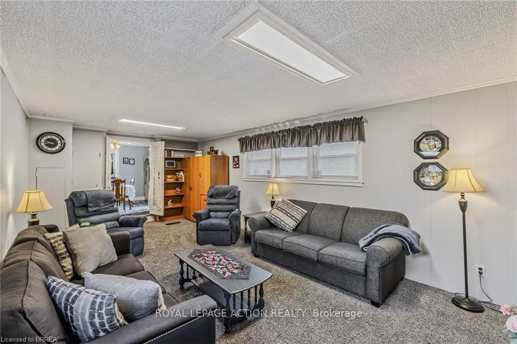 Photo 20 of 19 Lyndsay Street, Brantford — HOMEH