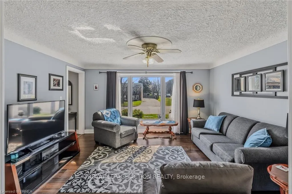 Photo 21 of 19 Lyndsay Street, Brantford — HOMEH
