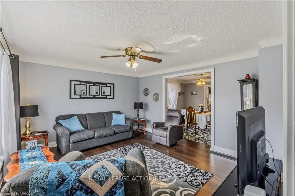 Photo 23 of 19 Lyndsay Street, Brantford — HOMEH