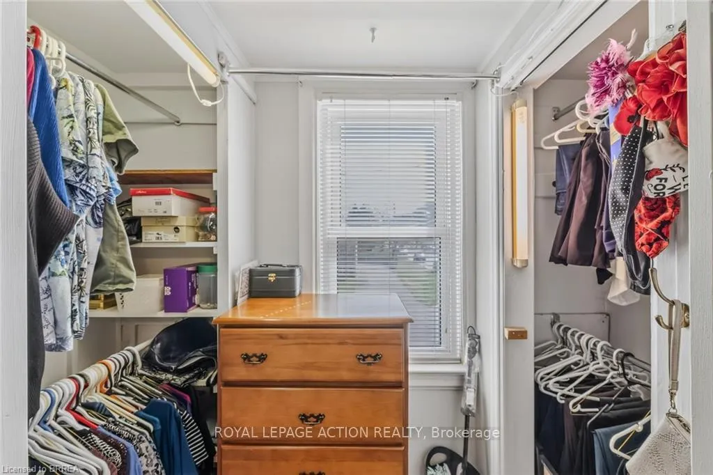 Photo 34 of 19 Lyndsay Street, Brantford — HOMEH