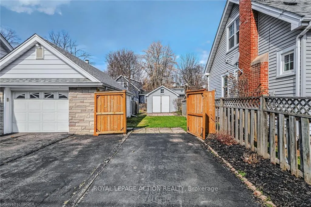 Photo 35 of 19 Lyndsay Street, Brantford — HOMEH