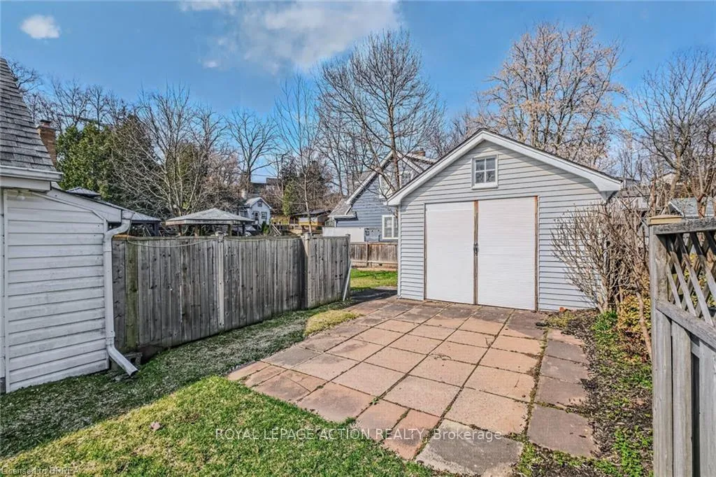 Photo 36 of 19 Lyndsay Street, Brantford — HOMEH