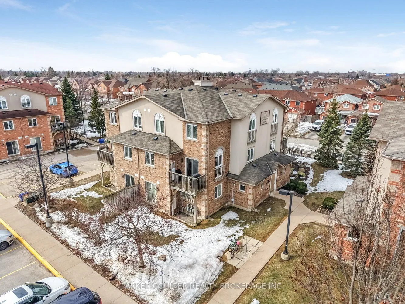 Photo 1 of Unit 4, 17 Cheltenham Road, Barrie, Georgian Drive — HOMEH