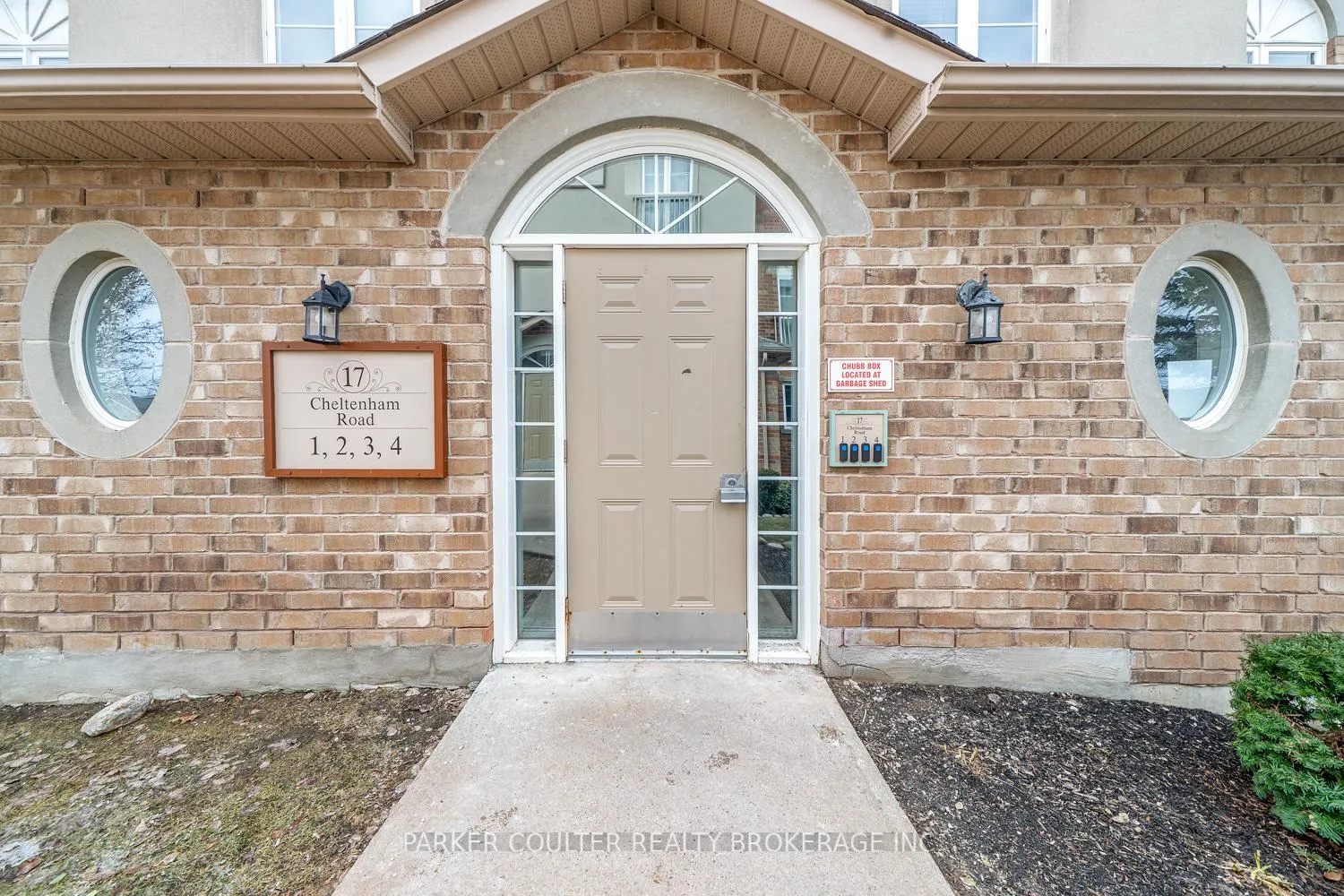 Photo 2 of Unit 4, 17 Cheltenham Road, Barrie, Georgian Drive — HOMEH