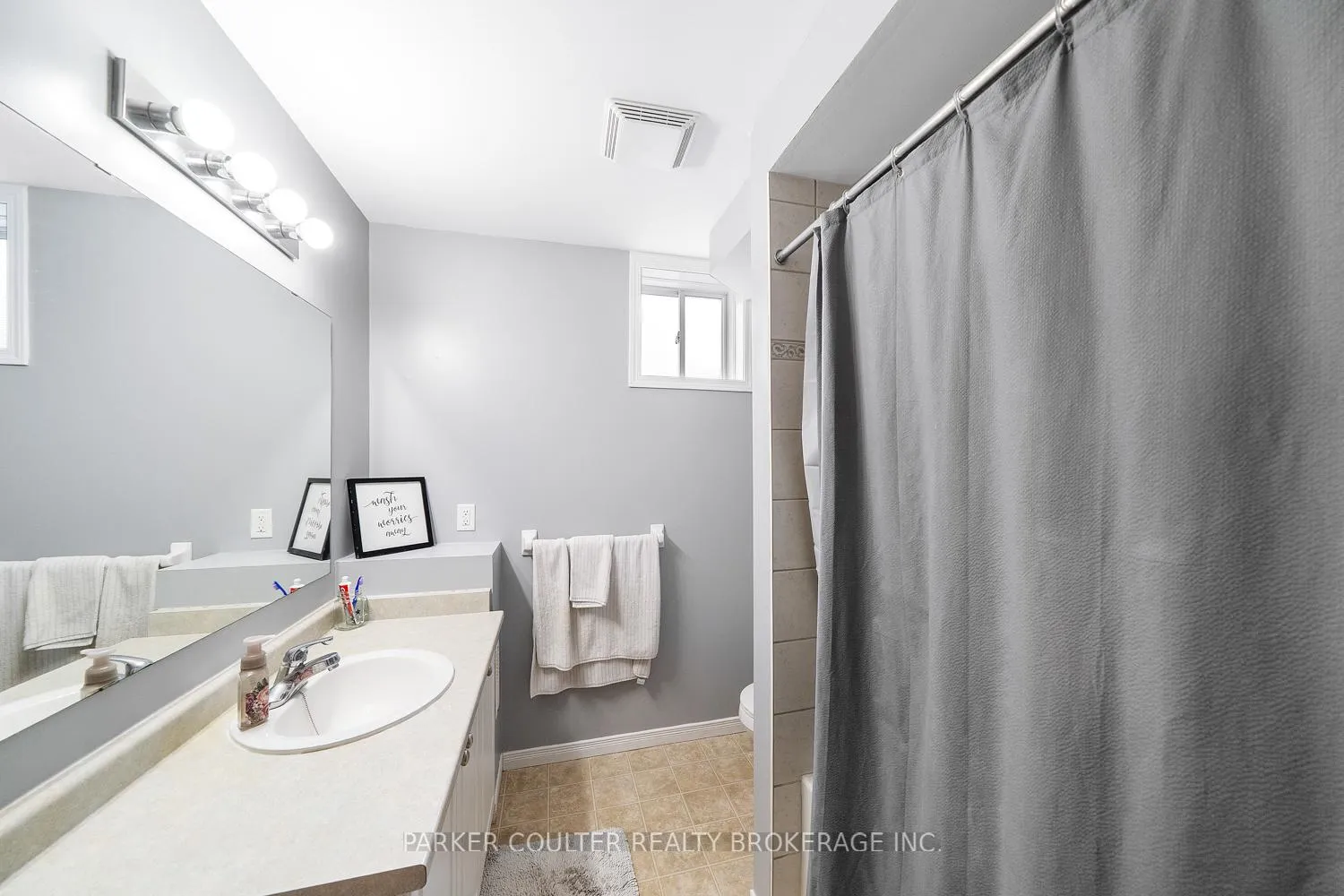 Photo 19 of Unit 4, 17 Cheltenham Road, Barrie, Georgian Drive — HOMEH
