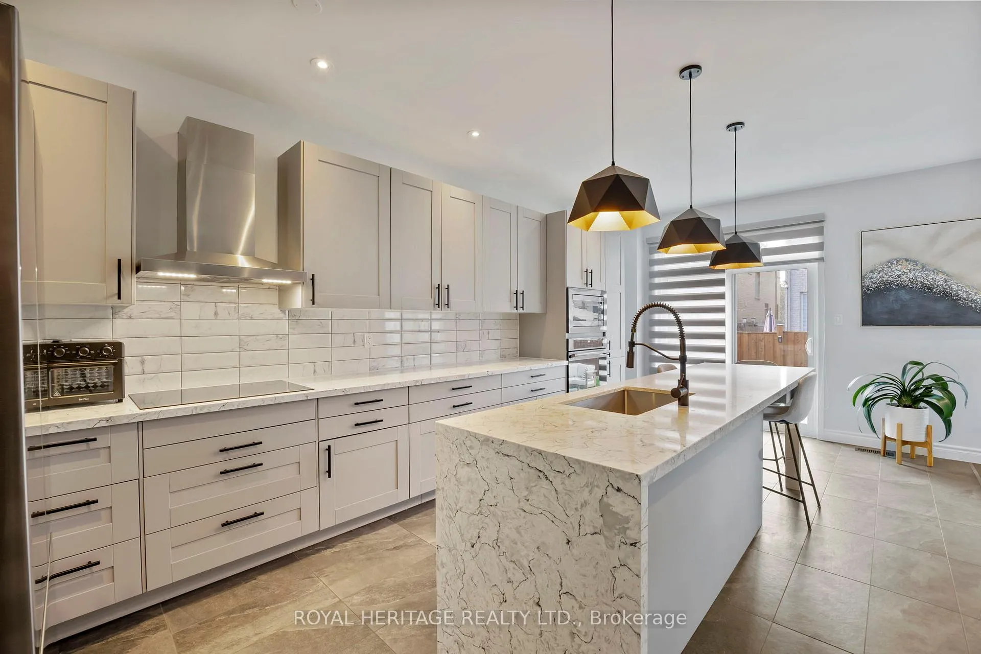 Photo 6 of 1531 Elmsley Drive, Pickering, Duffin Heights — HOMEH