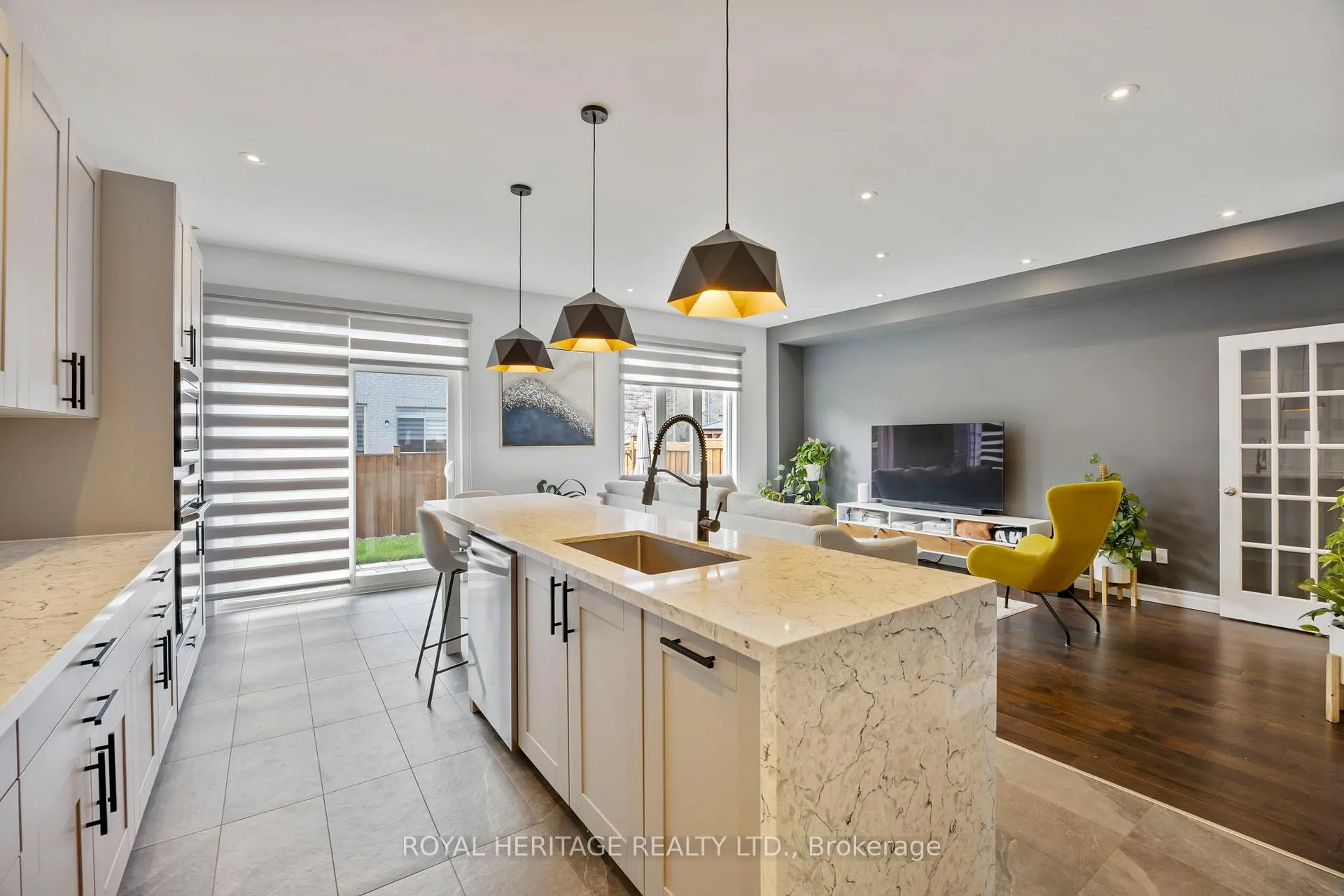 Photo 10 of 1531 Elmsley Drive, Pickering, Duffin Heights — HOMEH