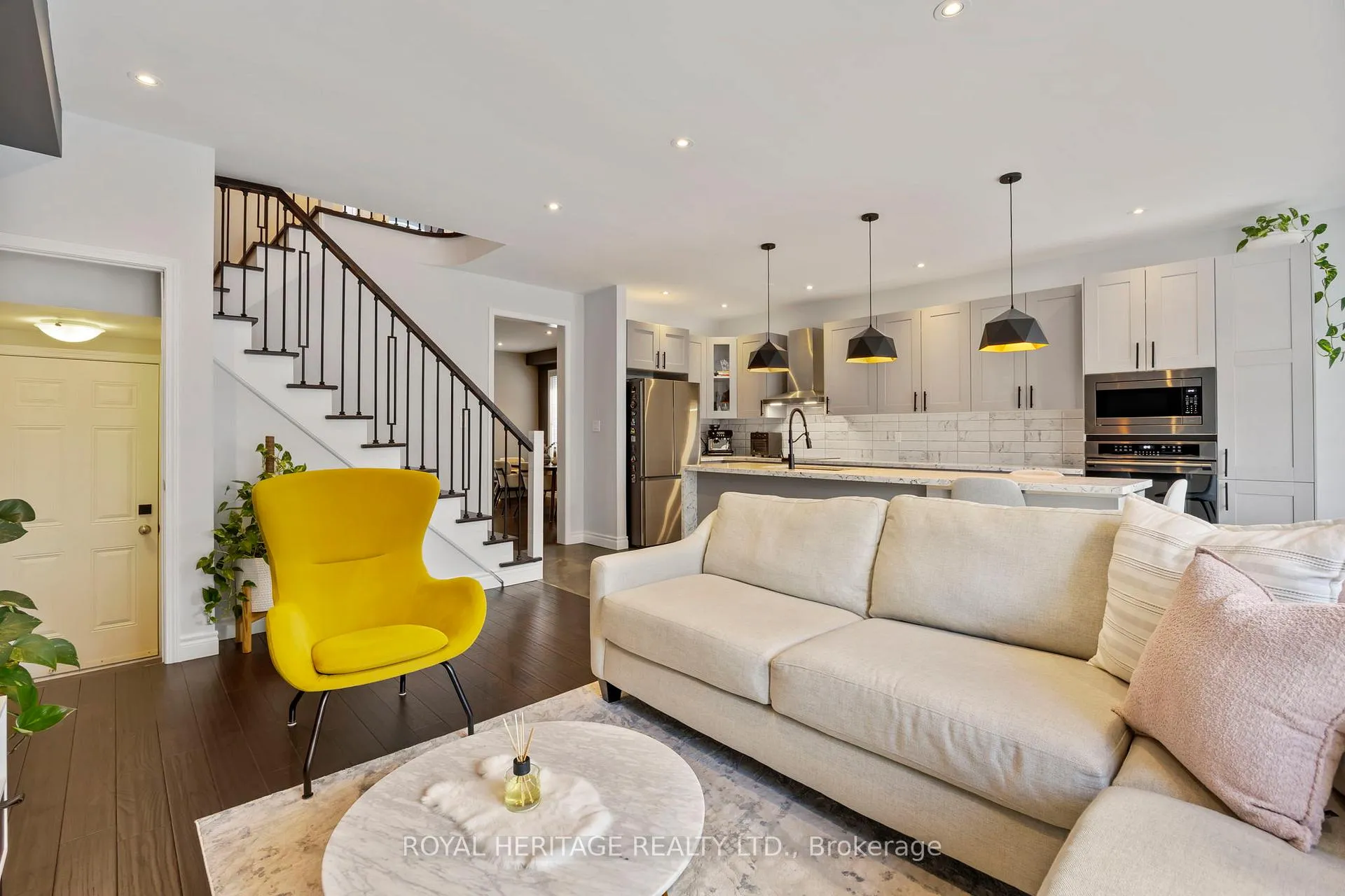 Photo 13 of 1531 Elmsley Drive, Pickering, Duffin Heights — HOMEH