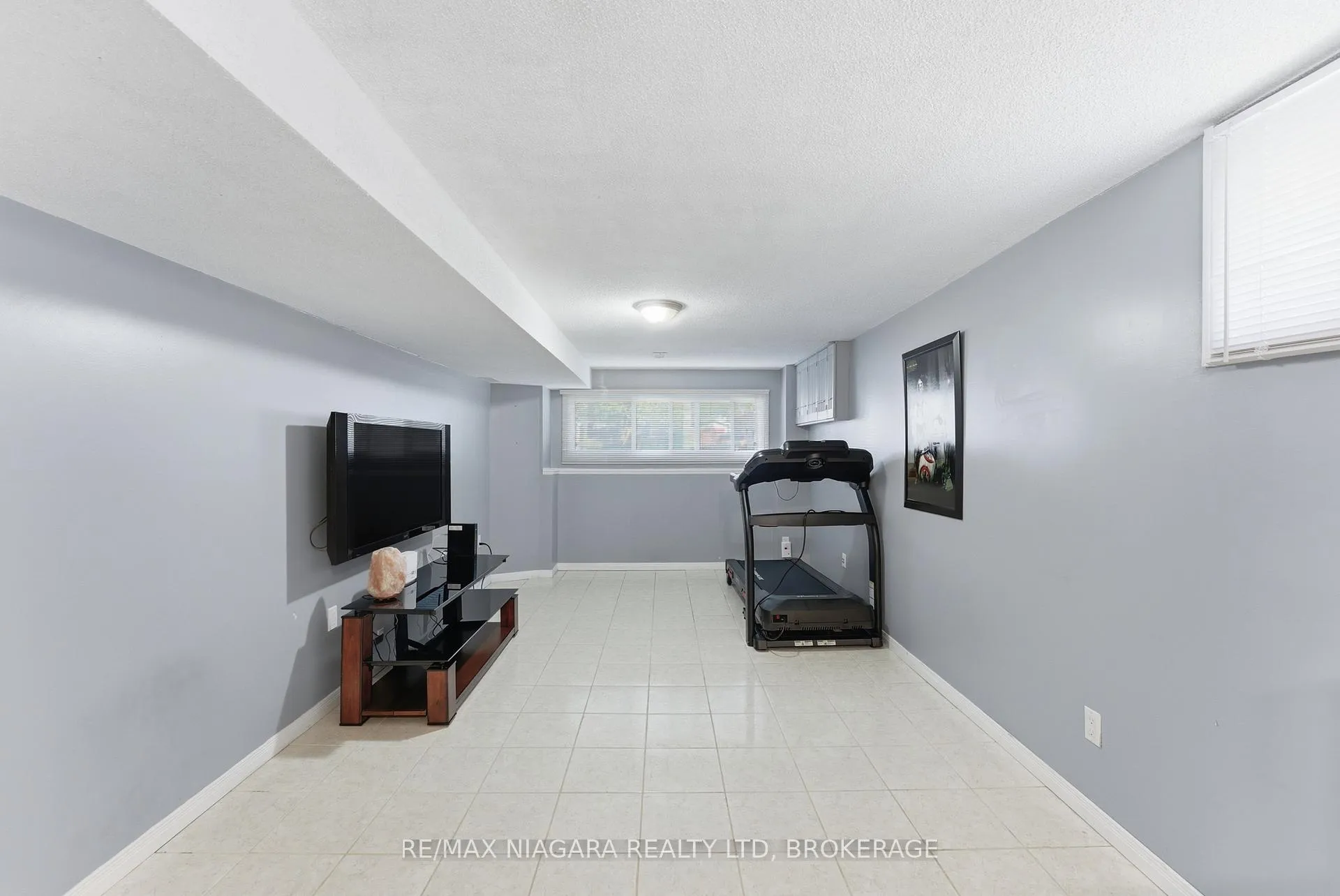 Photo 18 of 31 Mildred Avenue, St. Catharines, Haig — HOMEH