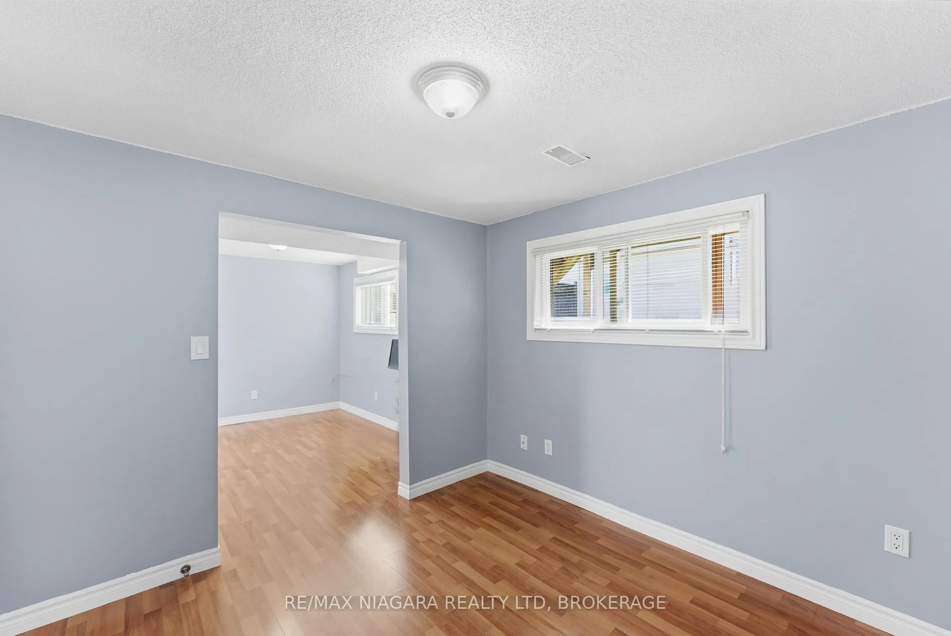 Photo 20 of 31 Mildred Avenue, St. Catharines, Haig — HOMEH