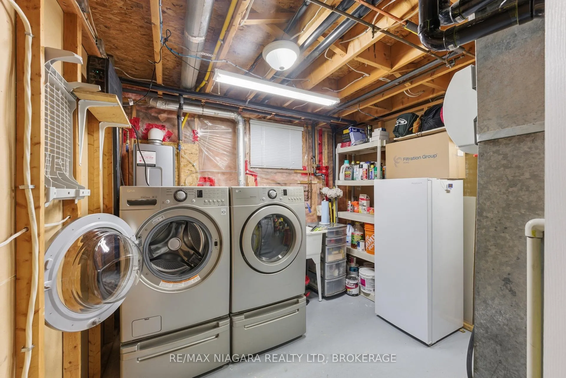 Photo 25 of 31 Mildred Avenue, St. Catharines, Haig — HOMEH