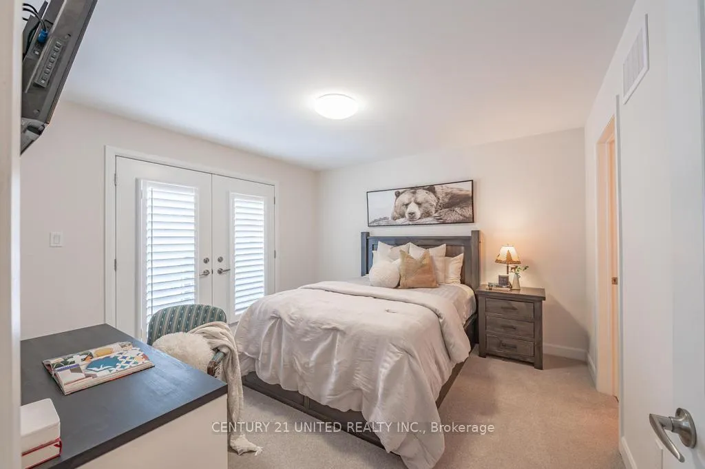 Photo 20 of 531 Clayton Avenue, Peterborough, Monaghan Ward 2 — HOMEH