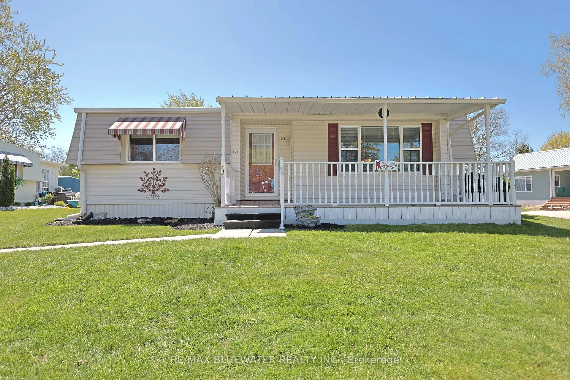Photo 1 of 101 Shannon Boulevard, South Huron, Stephen — HOMEH
