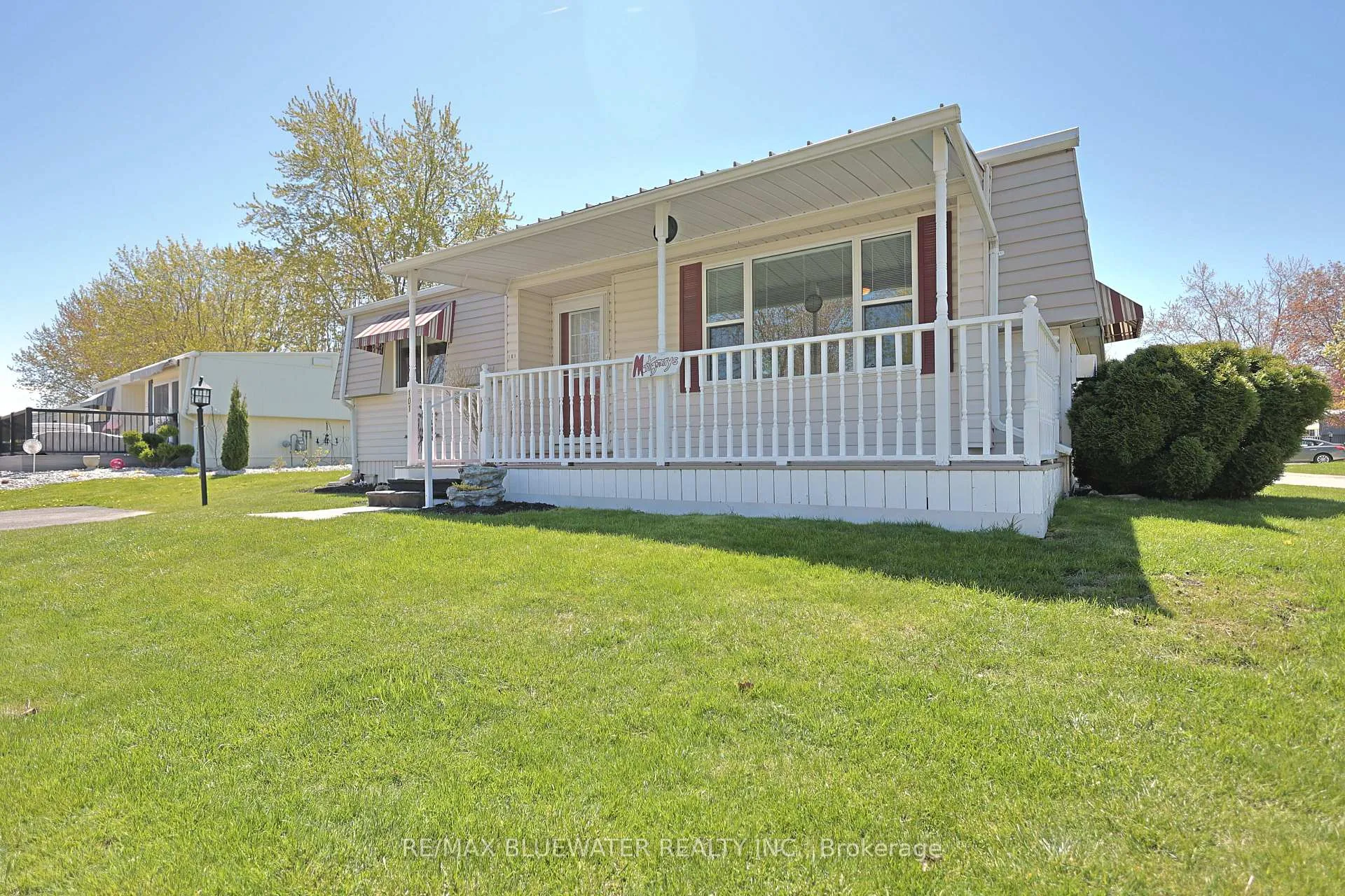 Photo 8 of 101 Shannon Boulevard, South Huron, Stephen — HOMEH