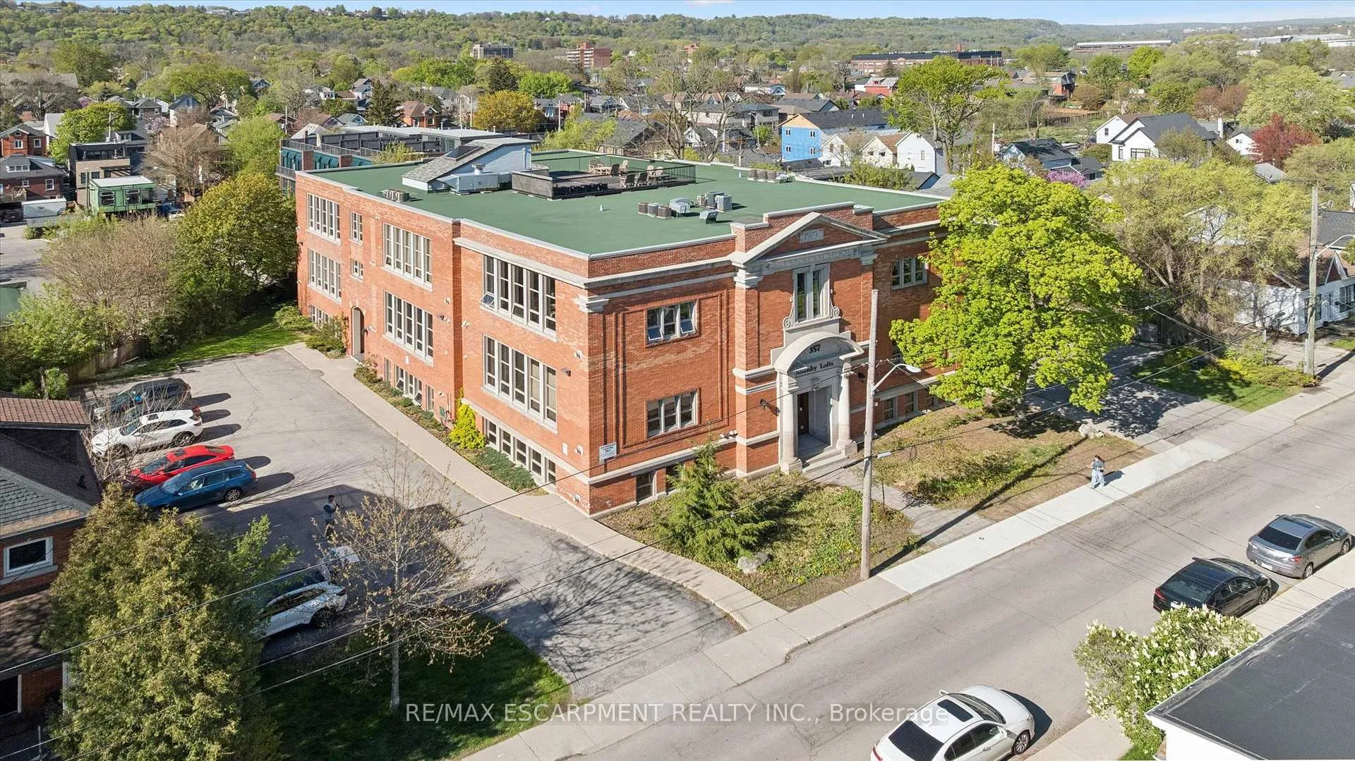Photo 1 of Unit 36, 357 Hunter Street W, Hamilton, Kirkendall — HOMEH