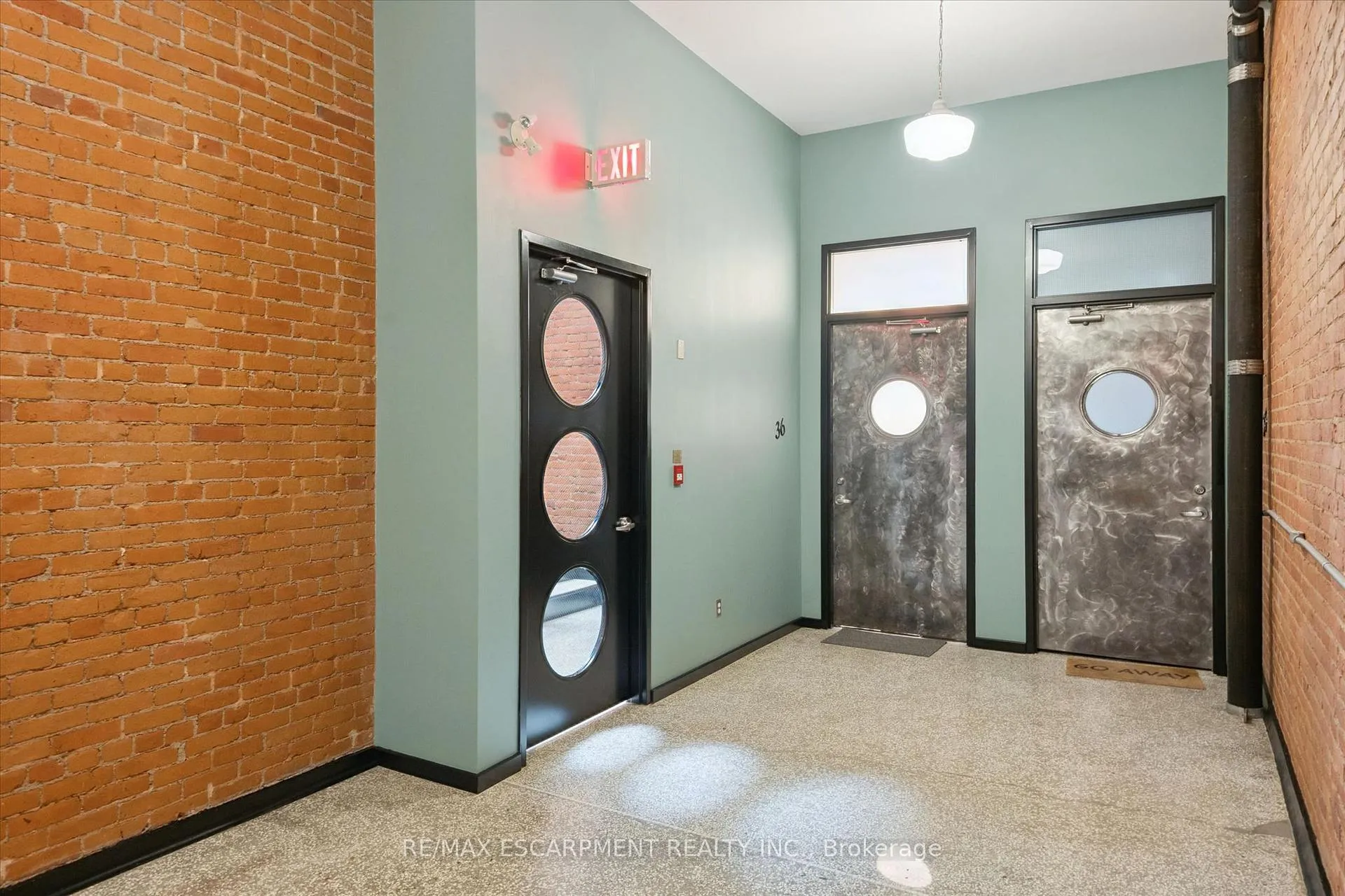 Photo 6 of Unit 36, 357 Hunter Street W, Hamilton, Kirkendall — HOMEH