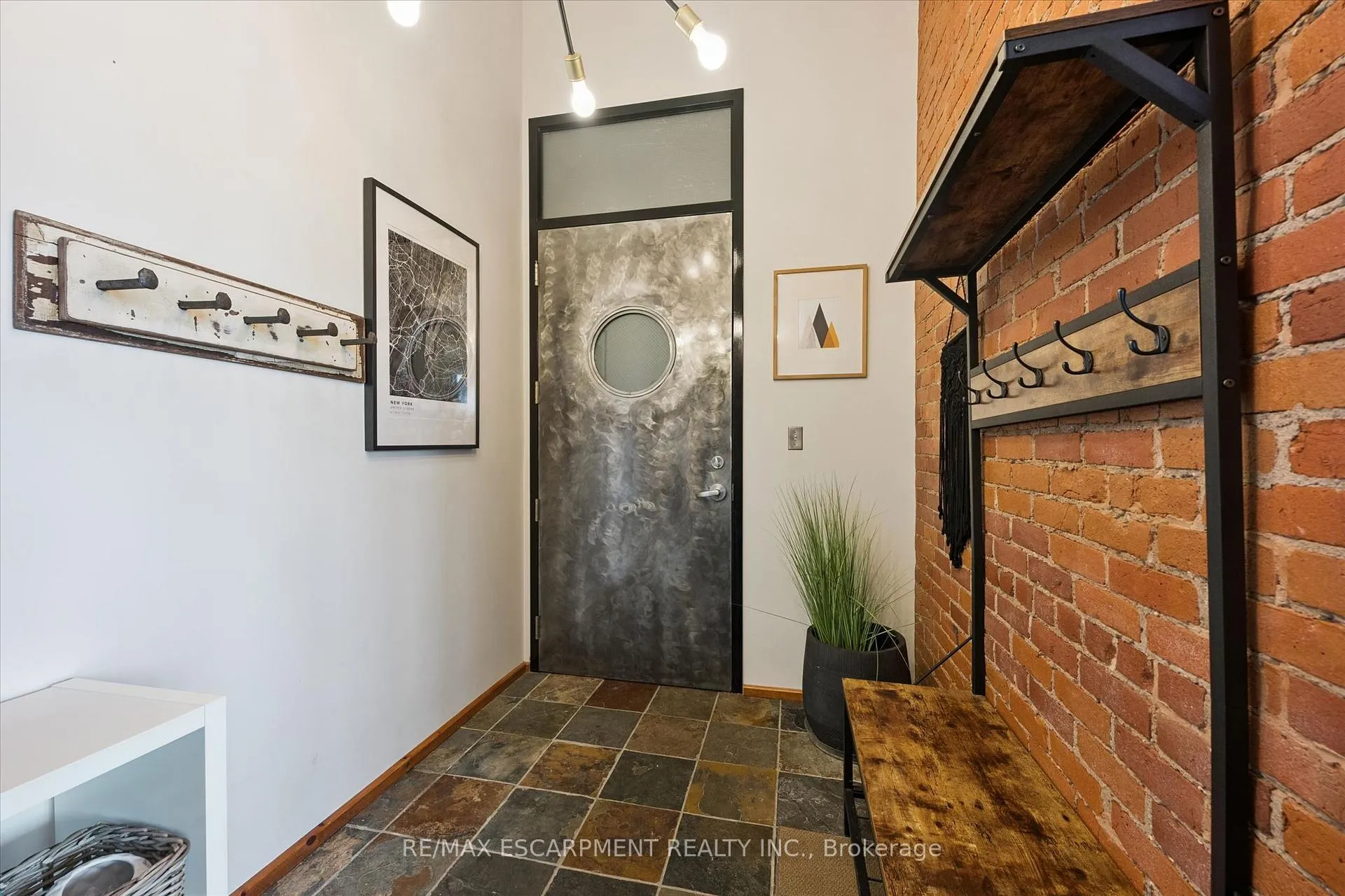 Photo 7 of Unit 36, 357 Hunter Street W, Hamilton, Kirkendall — HOMEH