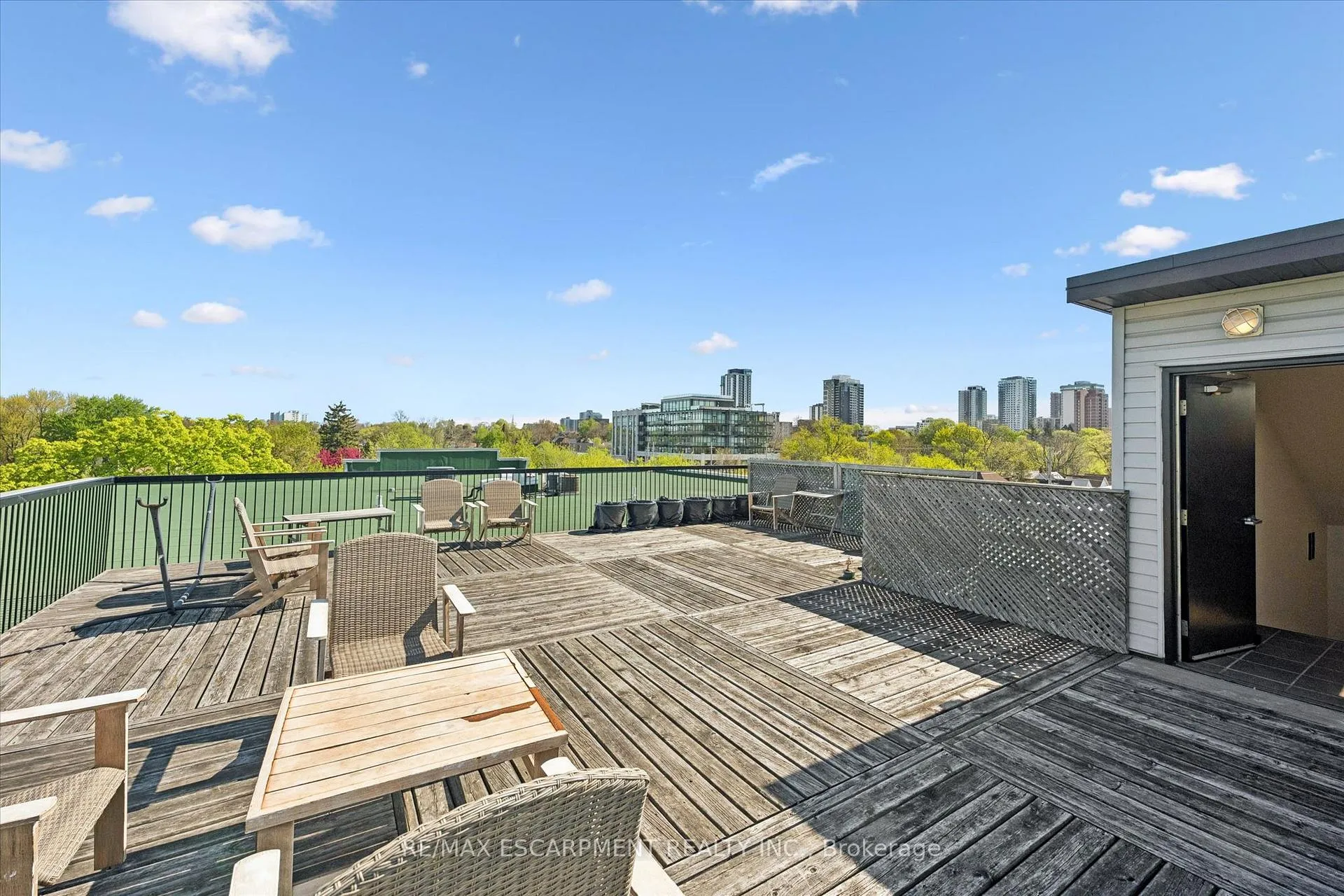 Photo 34 of Unit 36, 357 Hunter Street W, Hamilton, Kirkendall — HOMEH
