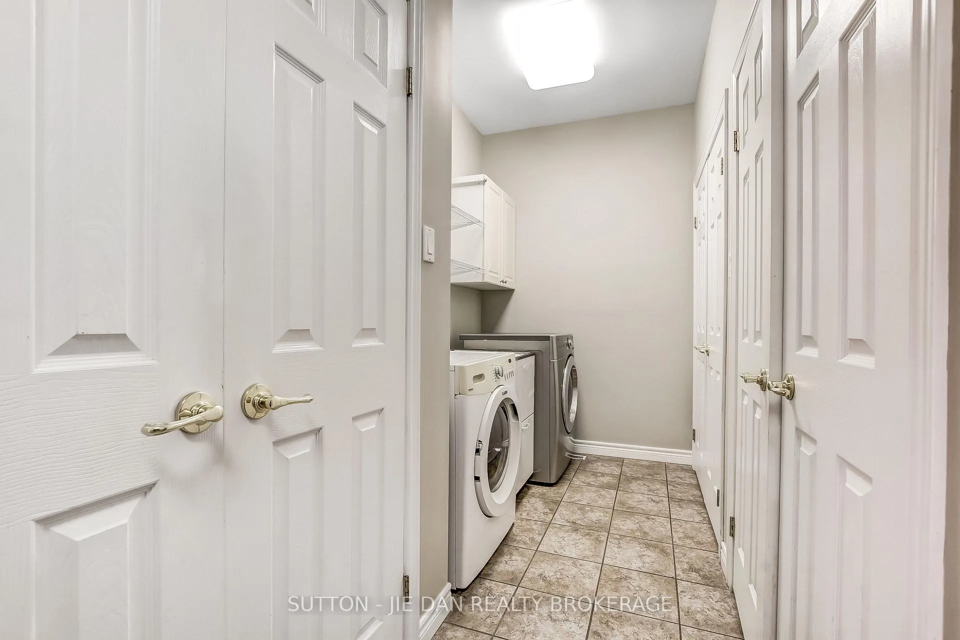 Photo 19 of 631 Whitehaven Crescent, London, North A — HOMEH