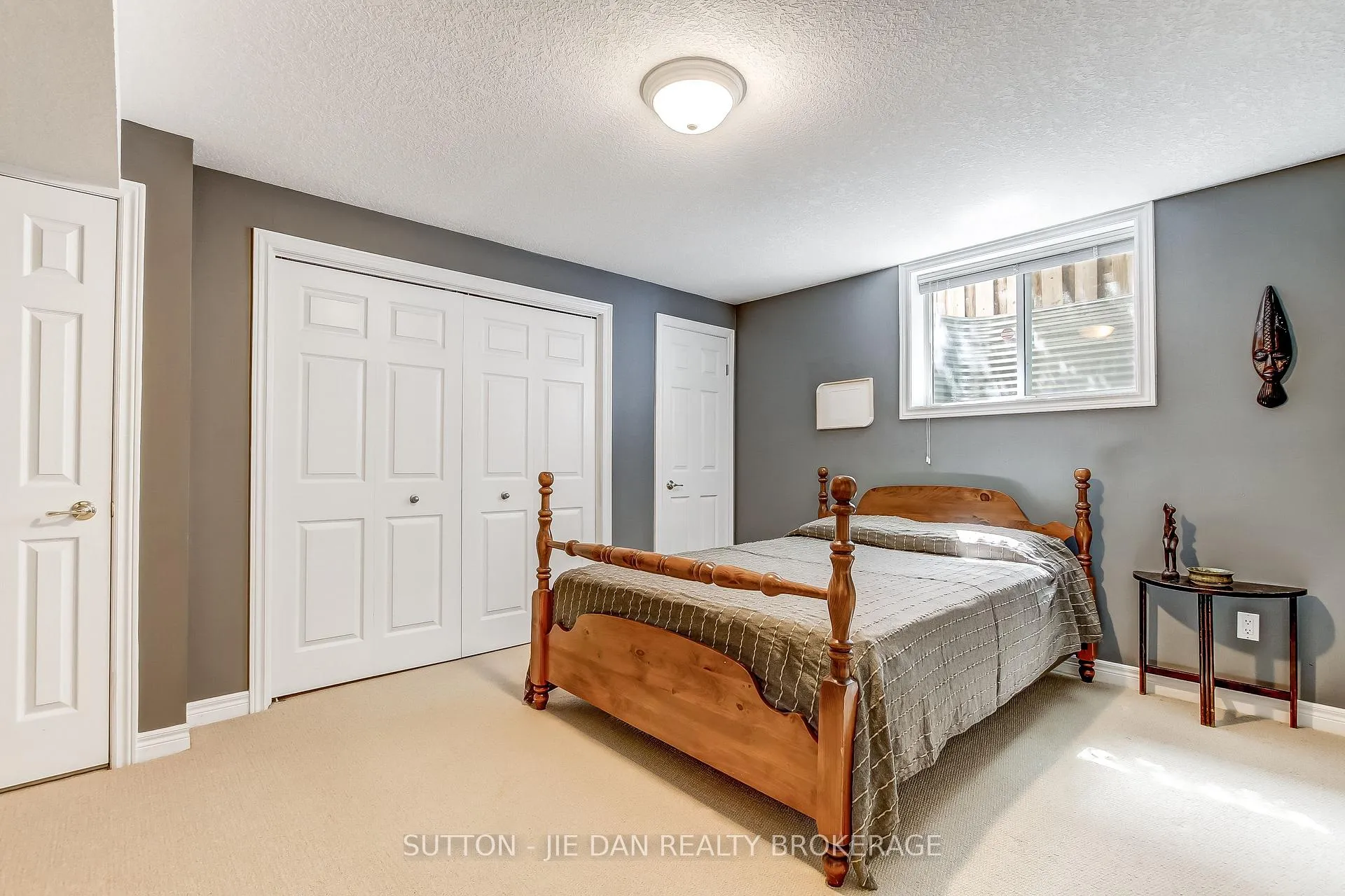 Photo 20 of 631 Whitehaven Crescent, London, North A — HOMEH