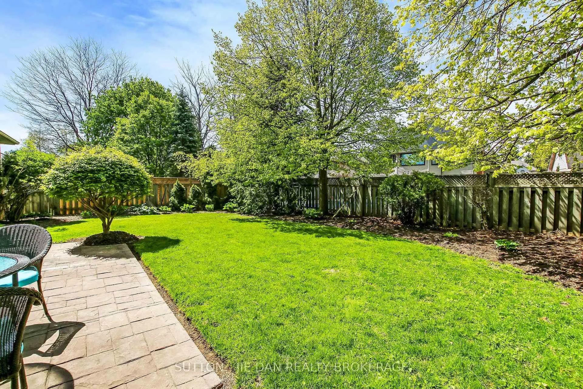 Photo 28 of 631 Whitehaven Crescent, London, North A — HOMEH