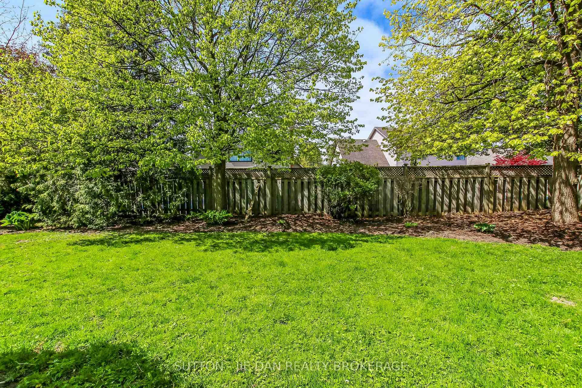 Photo 29 of 631 Whitehaven Crescent, London, North A — HOMEH