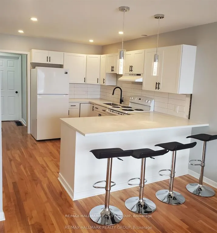 Photo 4 of 1329 Bloomsbury Crescent, Ottawa, Parkway Park — HOMEH